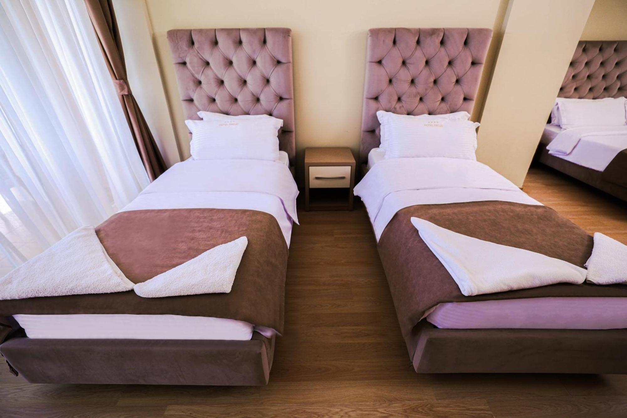 Hotel Frojd Shëngjin Buitenkant foto