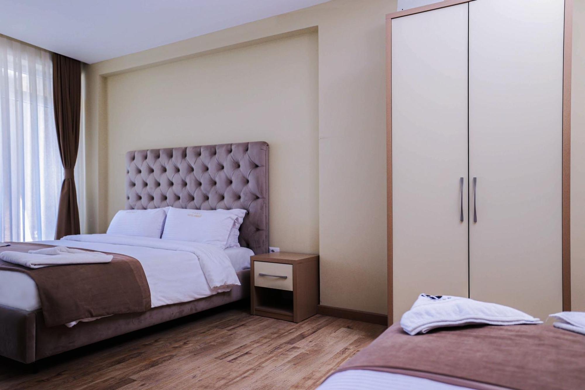 Hotel Frojd Shëngjin Buitenkant foto