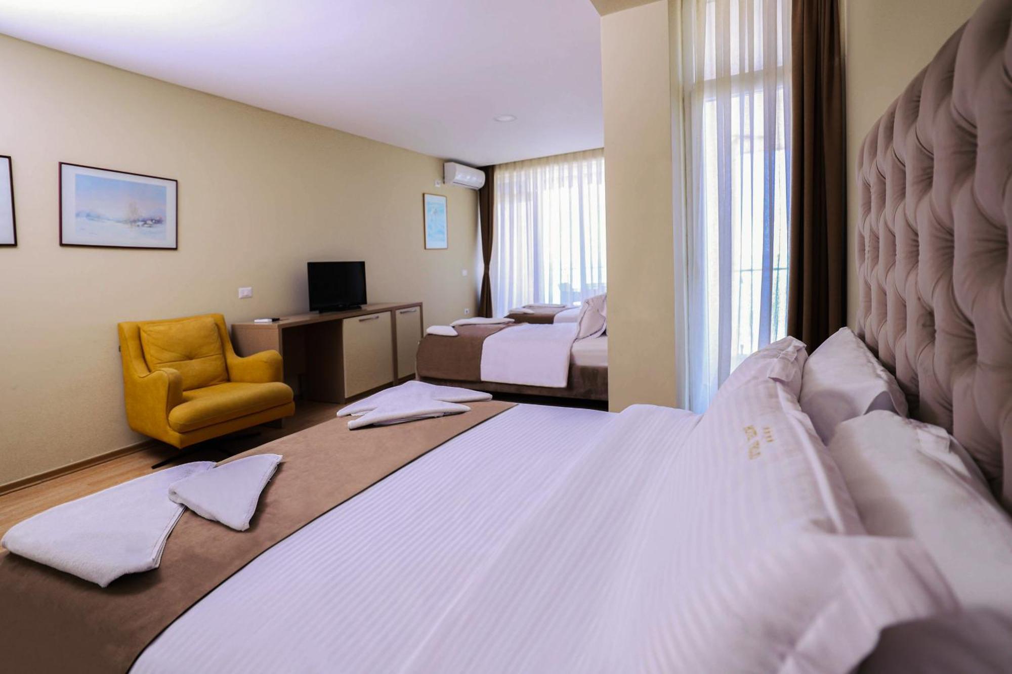 Hotel Frojd Shëngjin Buitenkant foto