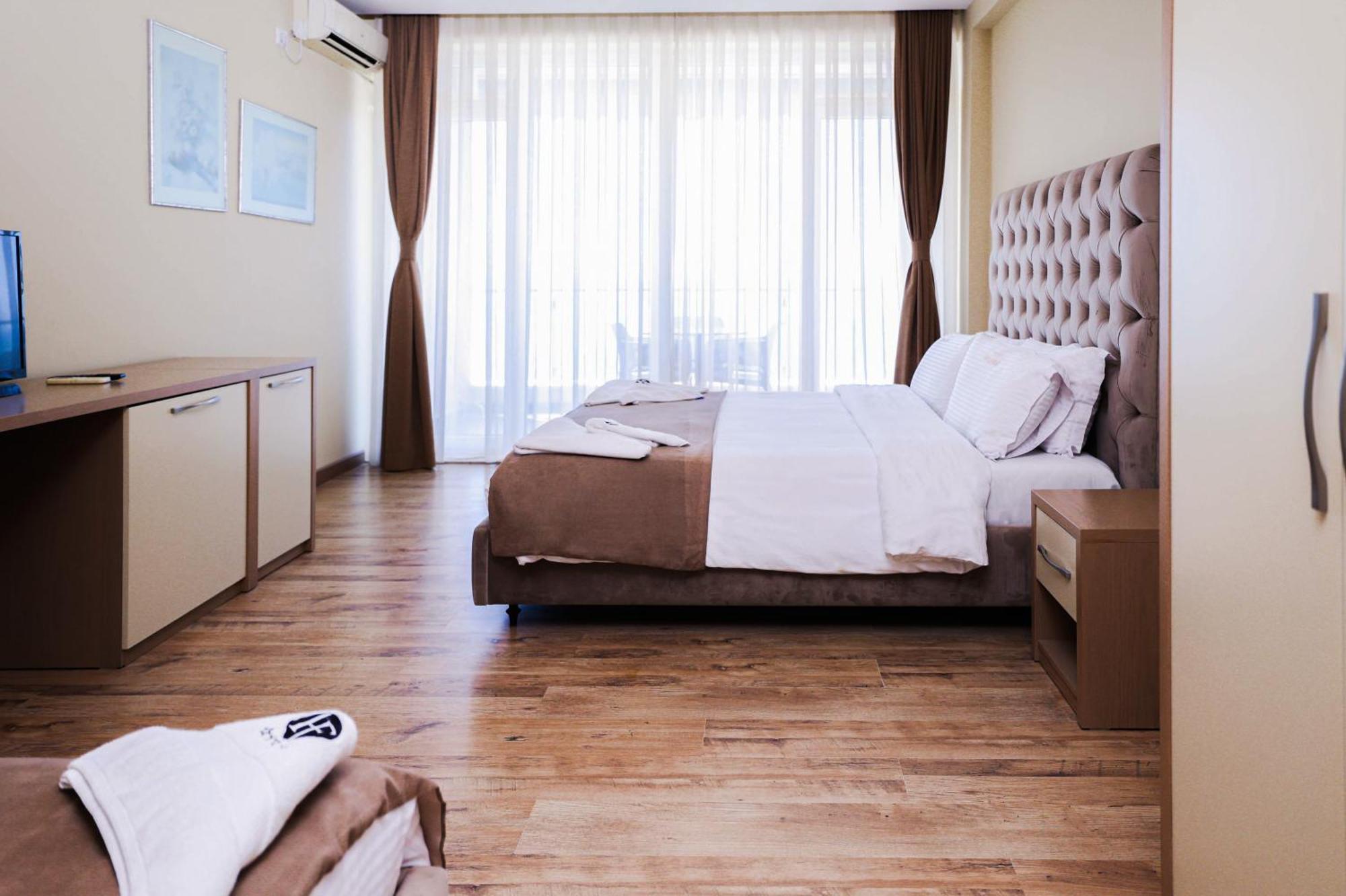 Hotel Frojd Shëngjin Buitenkant foto