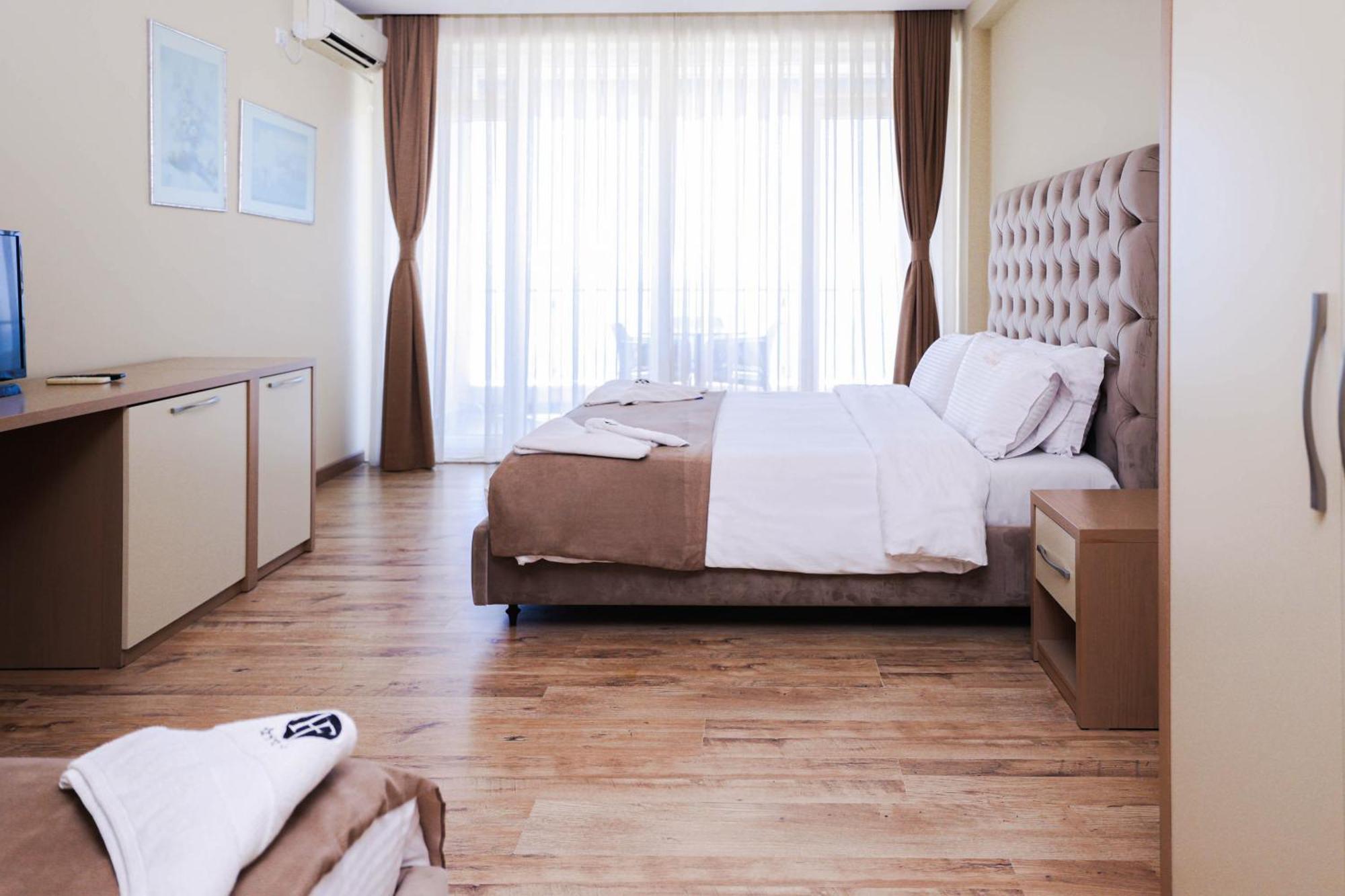 Hotel Frojd Shëngjin Buitenkant foto